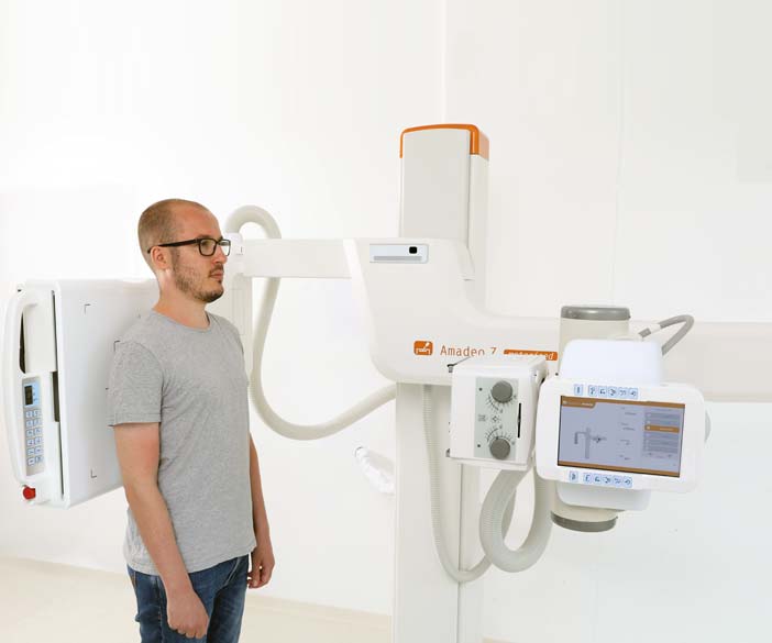 Amadeo Z motorised - kompaktes Schwenkbügel Röntgengerät inkl. Röntgensoftware